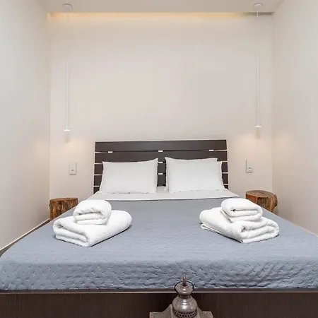 Mellagia Apartment *