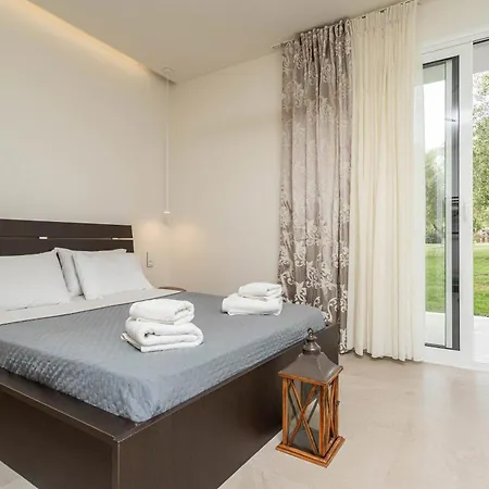 Mellagia Apartment