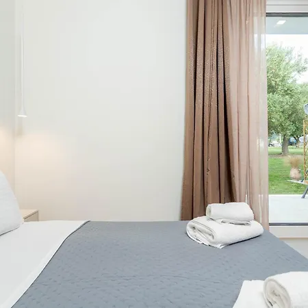 アパート Mellagia カッサンドレイア