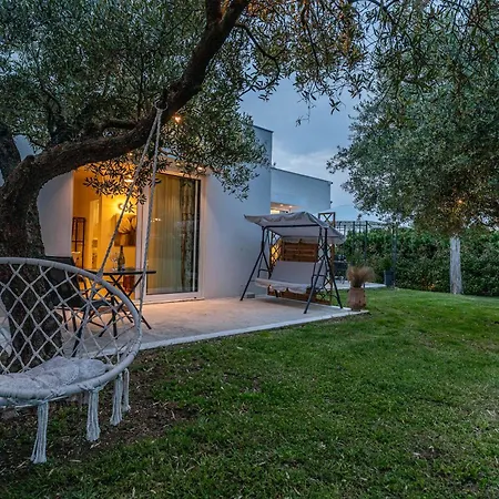 アパート Mellagia カッサンドレイア